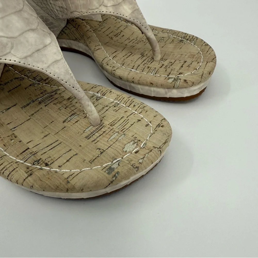 Donald J. Pliner Malone Leather Wedge Thong Sandals Size 5.5